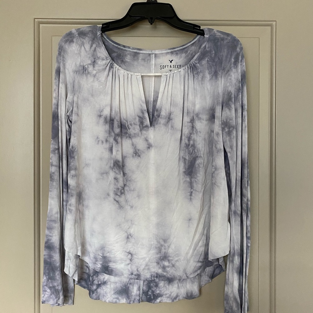 Bell sleeve top